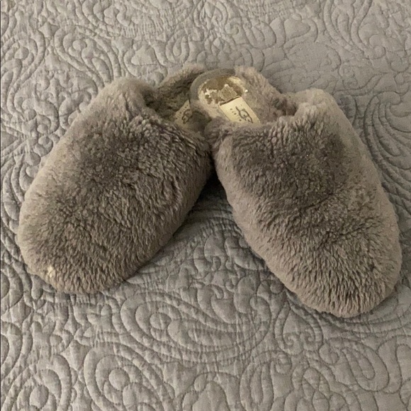 UGG Shoes - UGG Fluffette Slipper